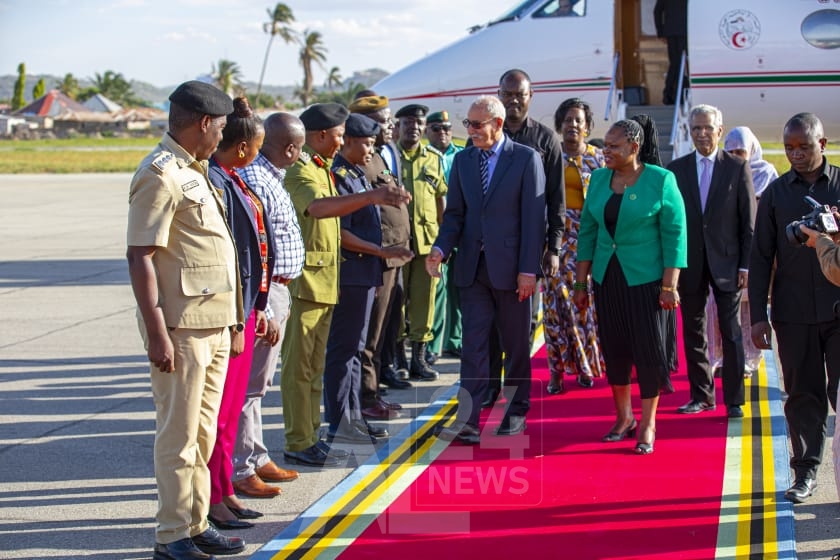 وصول الرئيس الصحراوي إبراهيم غالي إلى تنزانيا للمشاركة في أشغال مؤتمر الحزب الثوري التنزاني